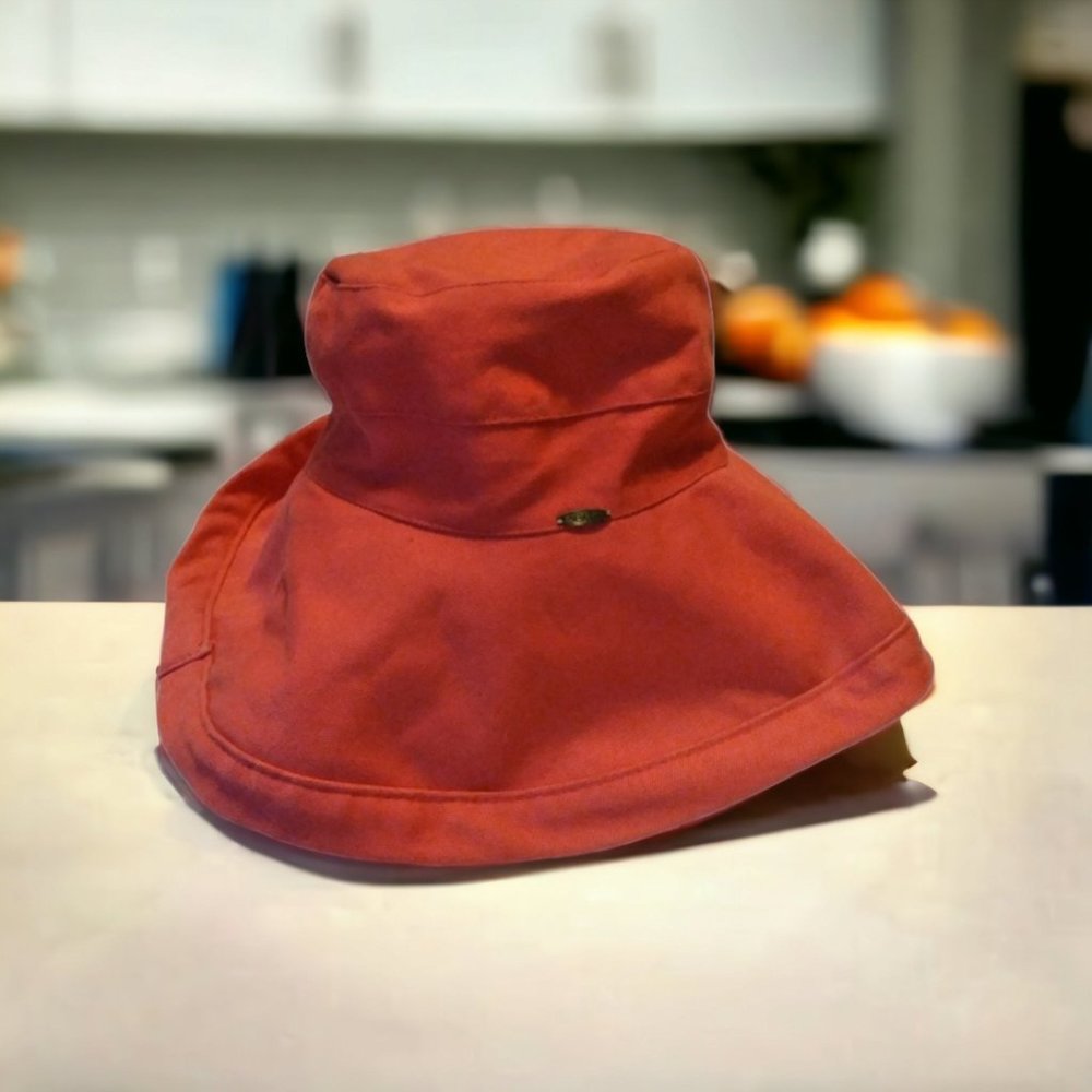 SCALA Collezione Women's floppy/wide hat.